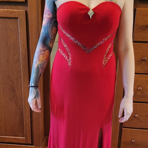 LaFemme size 8 ,red prom dress - Picture 1 of 10